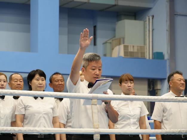 裁判代表 丁晧峯宣誓  