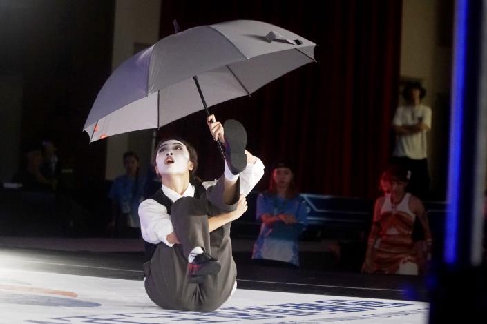 霹靂舞-Breaking自選曲楊加力榮獲金牌