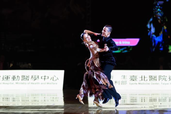 世界職業摩登舞冠軍 Stanislav Zelianin 與 Irina Cherepanova