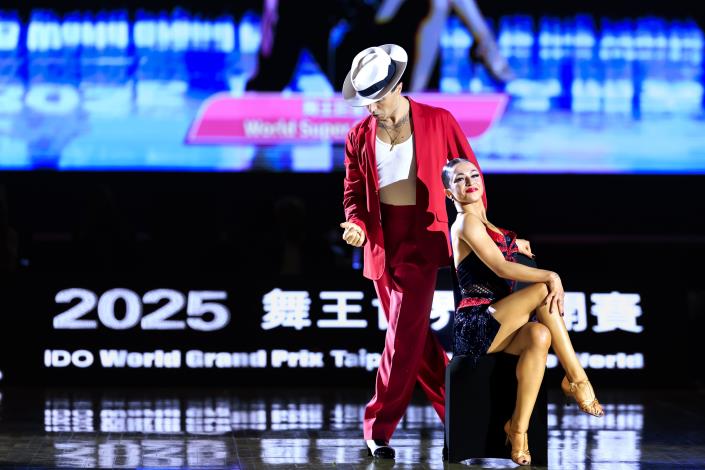 世界業餘拉丁舞季軍 Cosimo Barra 與 Diana Sharipova