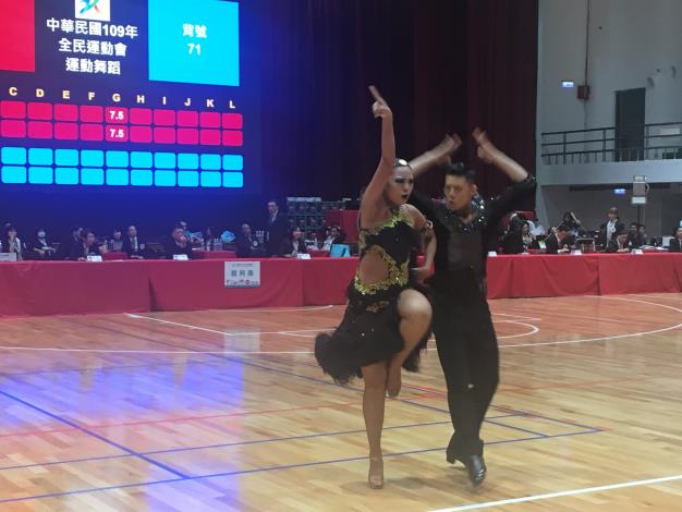 本市運動舞蹈雙人捷舞，選手精彩演出