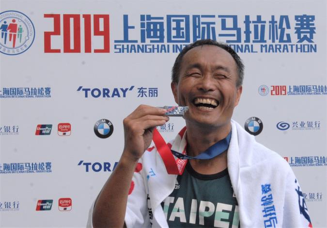 2019上海國際馬拉松-本局李局長順利完賽