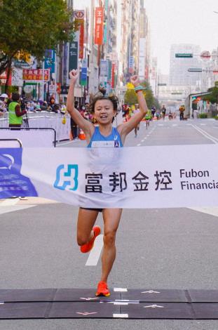 Su Feng-Ting wins 1st place in domestic women’s half marathon