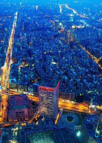 A View of Taipei's Night Scene from the 101