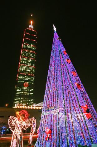 Christmas at Taipei 101