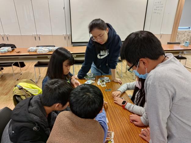 圖三、《CardLine》桌遊體驗，認識各種動物的資訊