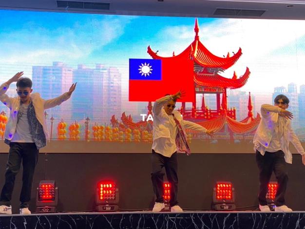 臺灣選手於文化之夜進行表演