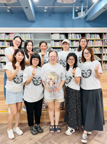 5.文湖國小 文湖書薈