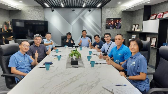 附件1__市立大邱校長(中左1)與大理楊校長(中右1)及教育夥伴相見歡