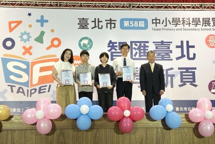 國小組生物學科特優：立農國小謝行天、蕭佑安同學《為渺小的生物送行—螞蟻的亡靈模式》