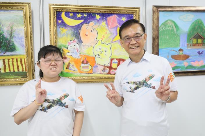 啟明學校 簡渝軒同學-在星空下野餐的小夥伴們(1)