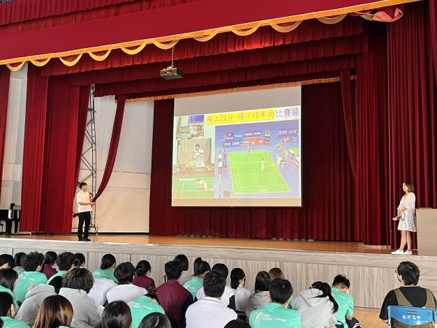 追夢路上，永不設限。泰北國際雙語學校青年百億海外圓夢基金得主與世界羽球金牌選手的青春歷程 (2)