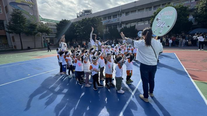 斑馬小班斑馬造型-面具及條紋衣