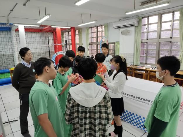 教導無人機飛行任務