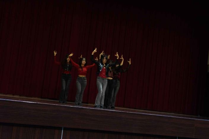 杉並高校-舞蹈表演