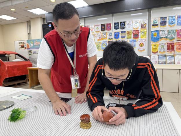 跨越障礙‧觸摸美麗─故宮瑰寶遊北明 (13)