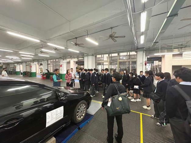 南港高工深化國際教育交流，迎接日本神奈川橘學苑師生來訪 (2)