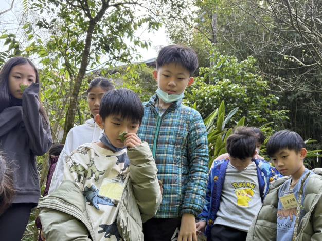 走進馬明潭園區,以五感體驗親近自然與香藥草植物