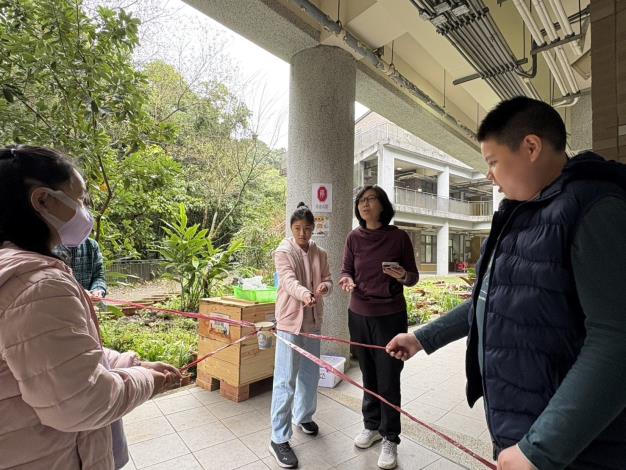 學員進行互動體驗,認識水資源循環與珍惜用水的重要性