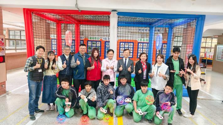 科技學習不設限！臺北市115年寒假營隊多元啟動，北投STEAM及新科技教育中心「數位智造、飛行競賽」深耕科技教育 (2)