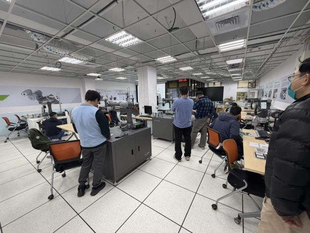 AI COBOT 應用與實作課程3