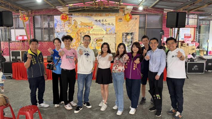 國中聯合會吳政鴻總會長及吳靜怡監事長祝福大家元宵佳節快樂