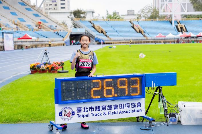 內湖國小吳卓恩200公尺決賽破大會紀錄