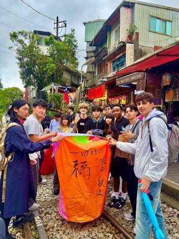 不只是參訪,更是「走進彼此的生活」