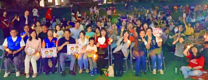 星空下的幸福約定！萬華東園國小「星空電影院」邀親子共賞《幸福路上》 (1)