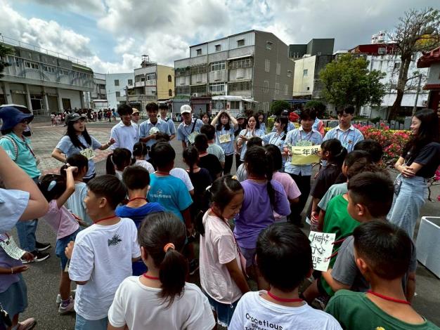 大理高中同學與小朋友們相見歡