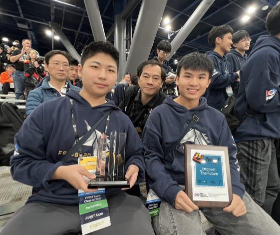 建國中學於美國休士頓總決賽榮獲2026 Championship Excellence in Engineering Award（卓越工程獎） (3)