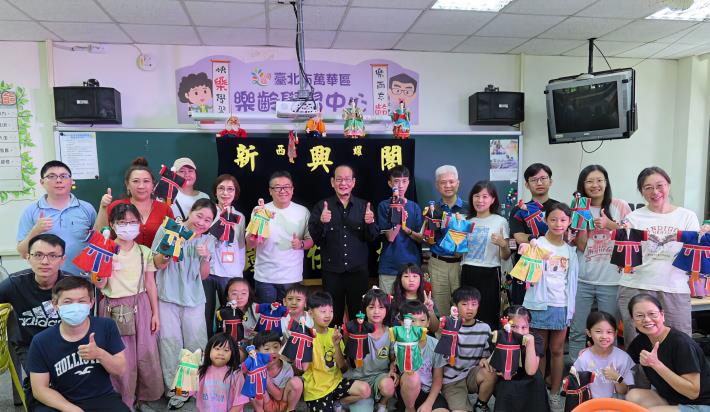 老松樂齡代間掌中劇大合照.JPG