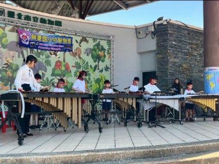 小鐵琴班表演