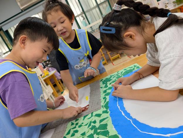 跨班攜手創作回憶步道立體模型