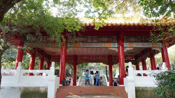 10-原芝山岩神社拜殿處所，現已成為民眾小憩、遊玩的好地點.JPG