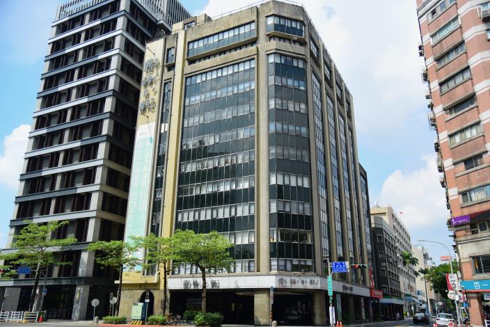 28-1962年國語日報社在羅斯福路二段旁的福州街10號自建六層大樓，是臺灣報業史上首棟為辦報而建的大樓（照片來源：國語日報社）。