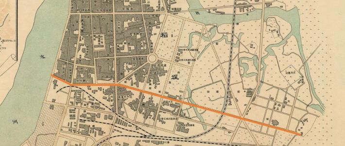 照片1.此臺北市街圖為1914年所繪制，當時長安東、西路的前身就已有部分開闢了，虛線部分為預定道路。
