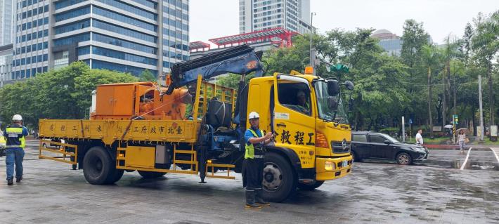 北市府盤整人力機具馳援救災8