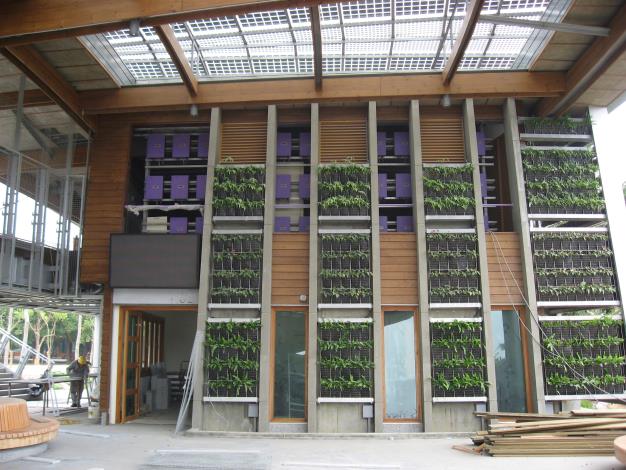 夢想館穿堂及太陽能再生能源展示區