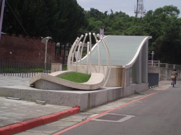 圓山地下道入口改善美化