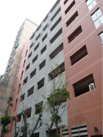 建築物背面外觀