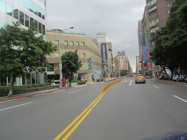 八德路二段完工照片