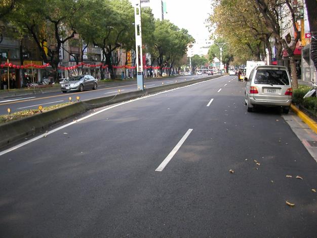 中山北路一段(長安西路至南京西路)1