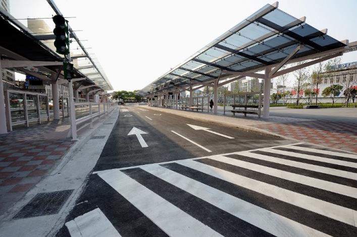 交六公車站區及候車亭