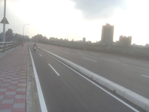 福和橋橋面施工後照片