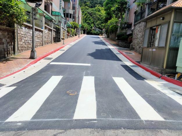 圖4、政大二街171巷口路面施工後