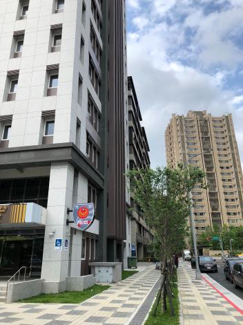 圖4 大樓東南側景觀