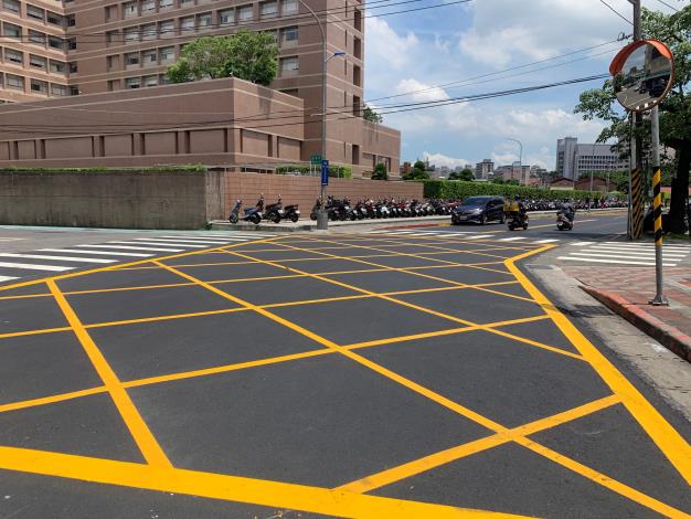 圖7 美崙街路路面更新完成