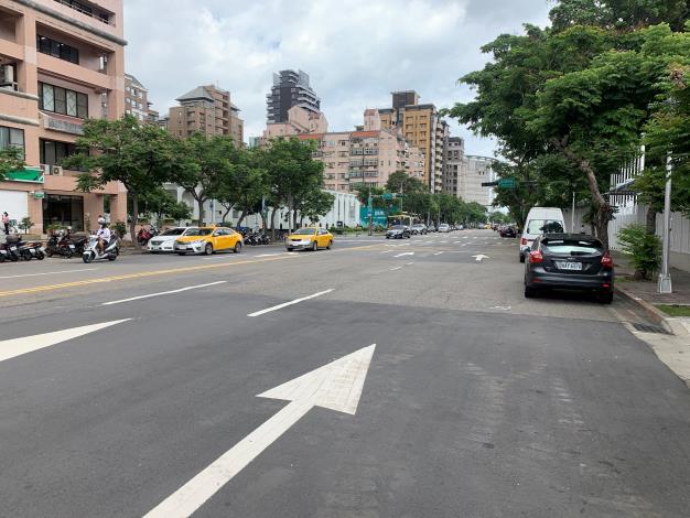 圖4 基河路(中正路至396巷)路面施工前