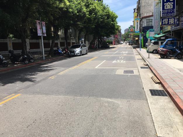 圖3 內湖路二段路面施作前1
